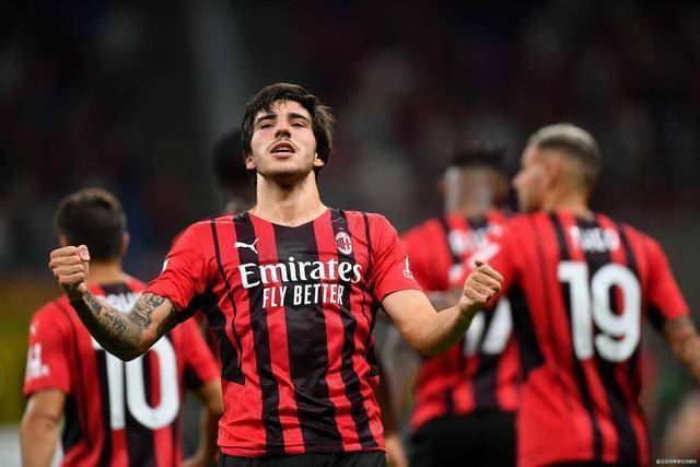 以球为媒促文体旅融合 200余名匹克球好手上演精彩对决