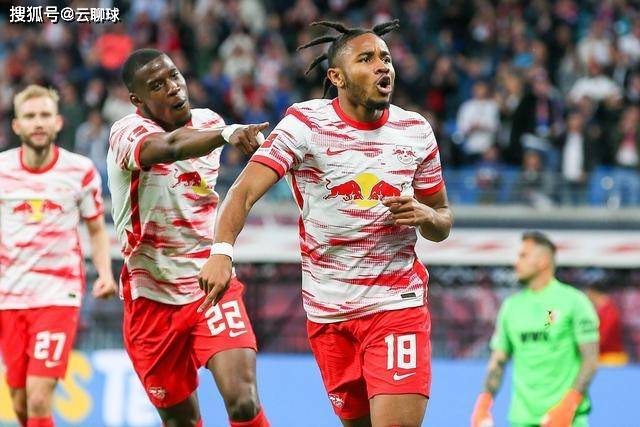 以球为媒促文体旅融合 200余名匹克球好手上演精彩对决