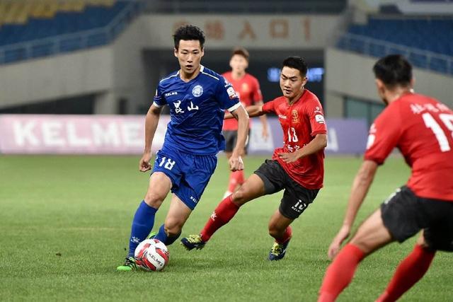 俱乐部杯-米奇26+17青岛胜同曦 林崴19分