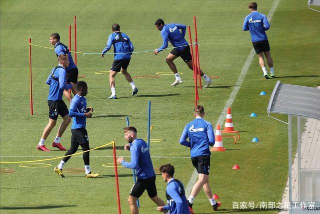 范子铭27+11首钢负福建 孙铭徽17分广厦胜同曦