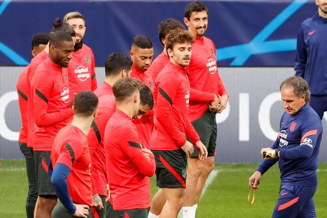 骑士擒公牛开季12连胜 文班34+12马刺大胜国王